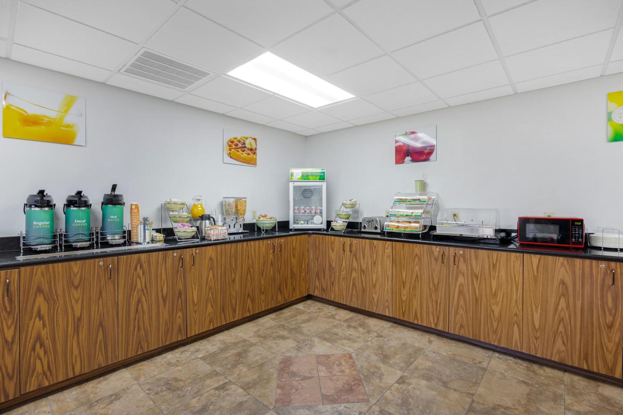 Quality Inn & Suites Monterey, Tn - Crossville, Tn Buitenkant foto